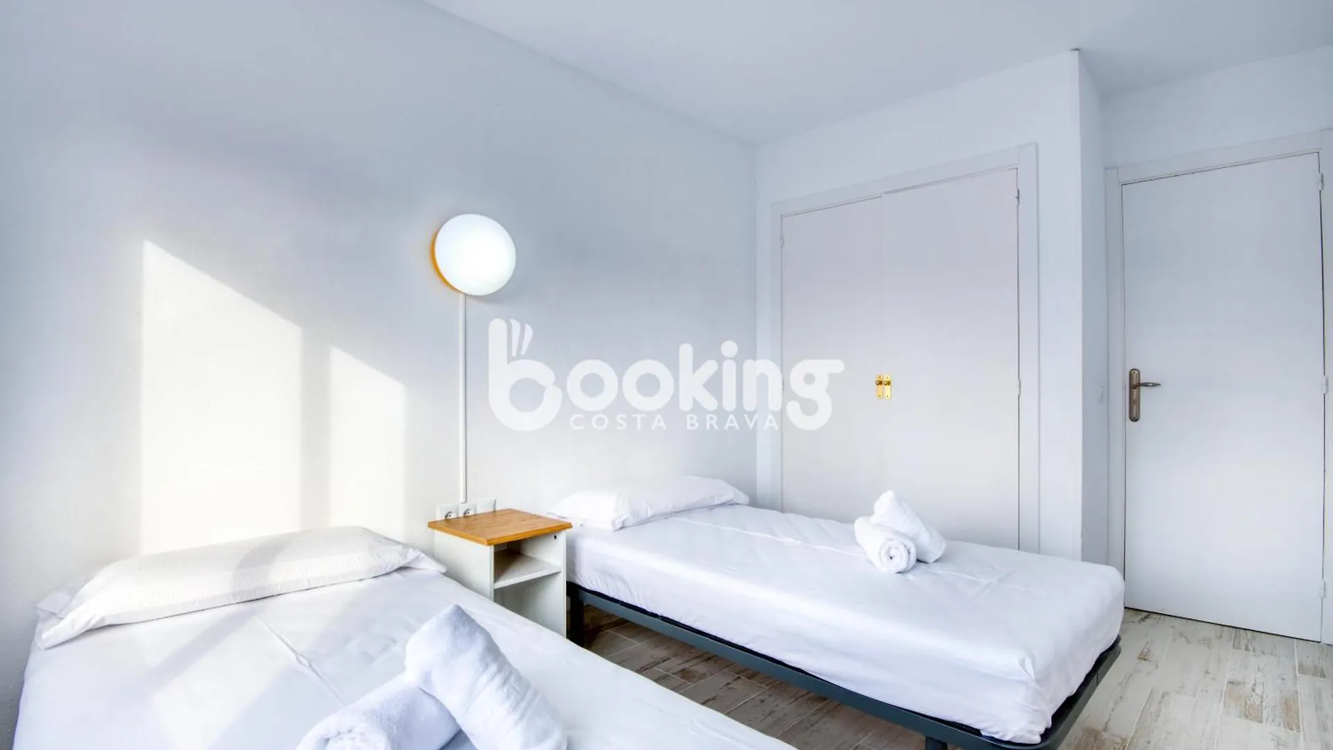 Apartment Vall De Ribes Apartament Per 4 Persones Amb Piscina Comunitaria, A Prop De Port D'Aro Platja d'Aro Spain